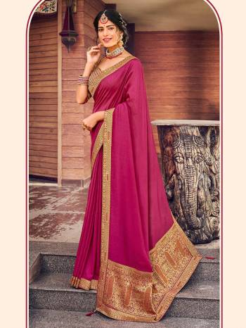 Adorn The Pretty Angelic Look Wearing This Heavy Designer Rich Pallu Saree In Dark Color Paired With Blouse. This Saree Is Fabricated On Vichitra Silk Paired With Art Silk Jacquard Fabricated Blouse. Its Pretty Color Pallete Will Give An Attractive Look To Your Personality. 