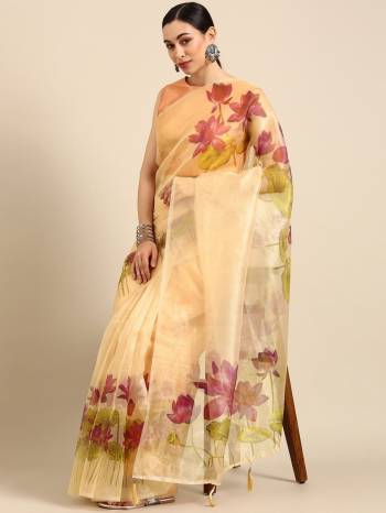 Garb This Partywear Stylist Designer Fine Colour Saree Paired With Blouse.This Saree Are Organza And Blouse Are Jute Silk Fabric With Designer Digital Printed. Buy This Pretty Saree Now.