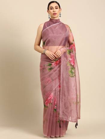 Garb This Partywear Stylist Designer Fine Colour Saree Paired With Blouse.This Saree Are Organza And Blouse Are Jute Silk Fabric With Designer Digital Printed. Buy This Pretty Saree Now.