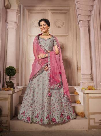 Attrective This Bridal Heavy Designer Lehenga Choli In Fine lovely Color Fabricated On Choli Raw Silk Beautified Fabric Lahenga Are Silk With Heavy Designer Thread,Jari,Dori Embroidery And Khatli Work.Buy Now. 