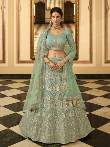 Looking This Bridal Heavy Designer Lehenga Choli In Fine Light Color Fabricated On Organza Beautified Fabric With Heavy Designer Sequance,Thread,Jari,Dori Embroidery Work.Buy Now. 