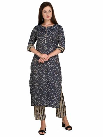 Looking This Readymade Long Kurti With Bottom In Fine Color Fabricated On Rayon Beautified With Designer Printed. It Is Light In Weight And Easy To Carry All Day Long. 