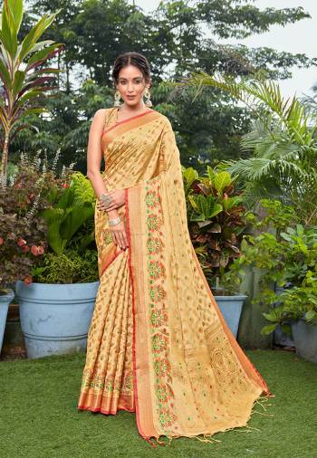 Attrective This Designer Saree Are Fine Saree Paired With Blouse.This Saree Are Banarasi Silk And Blouse Are Art Silk Based Fabric With Designer Wevon. Buy This Pretty Saree Now.