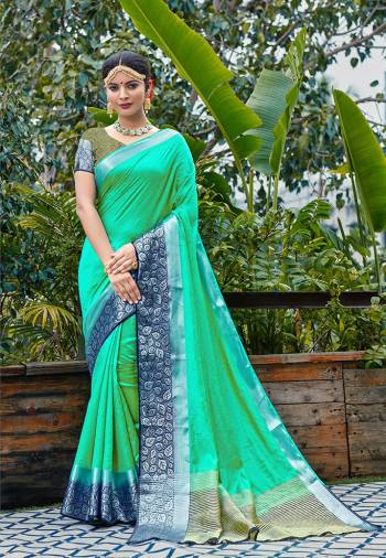 Attrective This Designer Saree Are Fine Color Paired With Blouse.This Saree And Blouse Are Banarasi Silk Based Fabric With Heavy Weaving Designer. Buy This Pretty Saree Now.