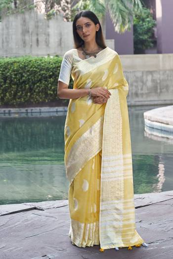 Attrective This Partywear Saree Paired With Blouse.This Saree And Blouse Are Linen Based Fabric With Thread Weaving Designer. Buy This Pretty Saree Now.