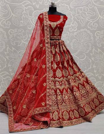 Look Attrective This Wedding Partywear Heavy Designer Lehenga Choli And Dupatta In Fine Color Fabricated On Velvet Beautified With Heavy Attractive Dori,Thread Embroidery,Diamond Work.Buy Now. 