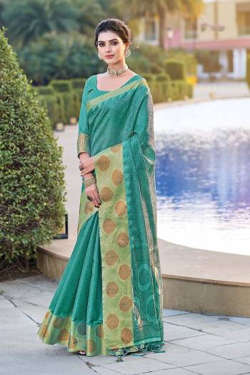 Looking This Designer Traditional Partywear Saree Are Fine Saree Paired With Blouse.This Saree And Blouse Are Organza Based Fabric With Wevon Designer. Buy This Pretty Saree Now.