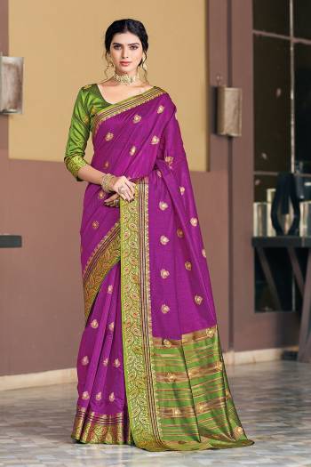 This Traditional Saree Paired With Blouse.This Saree And Blouse Are Cotton Based Fabric With Wevon Jari Designer Work. Buy This Pretty Saree Now.