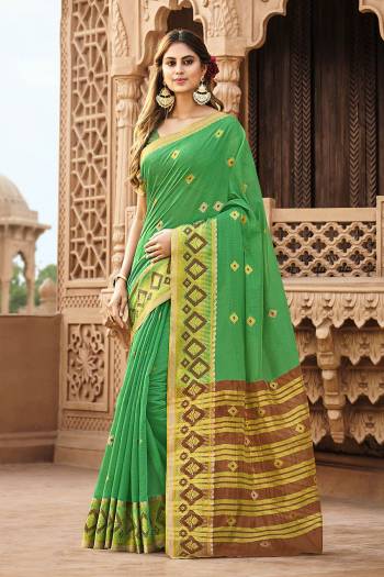 Buy This Pretty Traditional Cotton Saree Pair With Lovely Cotton Blouse. 