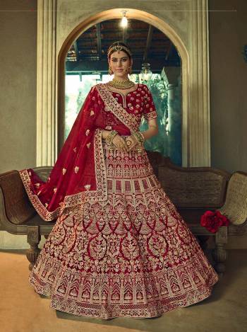 Garb This Heavy Designer Lehenga Choli In Fine Color Fabricated On Velvet Beautified Fabric Lahenga Choli With Designer Heavy Work.Buy Now