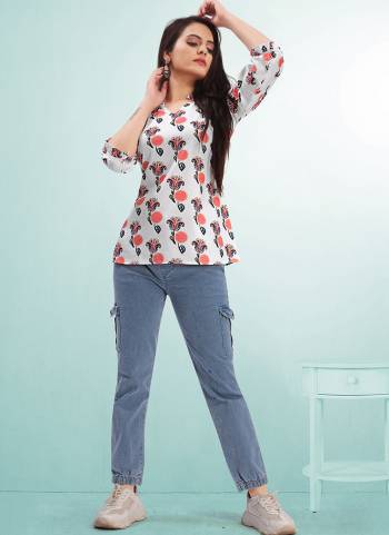 You will be confident to make a strong style statement with this Casual Printed Top. The wonderful dress creates a dramatic canvas with fantastic printed.