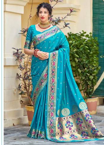 Add This Pretty Saree To Your Wardrobe In Heavy Collection With This Fancy Saree In Beautifull Color Paired With Turquoise .This Saree And Blouse Are Fabricated On Banarasi Soft Silk Beautified With Zari Woven Work.Buy These Pretty Saree Now