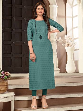 Grab This Very Pretty Readymade Kurti For Your Semi-Casual, College Or Work Place?In Lovely Color Fabricated On Viscose. Its Fabric Is Soft Towards And Ensures Superb Comfort all Day Long. Also It Is Available In All Regular Size, Choose As Per Your Desired Fit And Comfort.