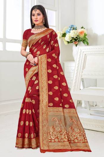 For A Proper Traditional Look, Grab This Pretty Saree In Beautifull?Color Paired With Lovely Colored Blouse. This Saree Is Fabricated On Cotton Silk Paired With Cotton Silk Blouse.