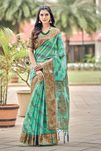 Looking This Designer Tassle Saree Are Fine Saree Paired With Blouse.This Saree And Blouse Are Organza Based Fabric With Wevon Rich Pallu Designer. Buy This Pretty Saree Now.