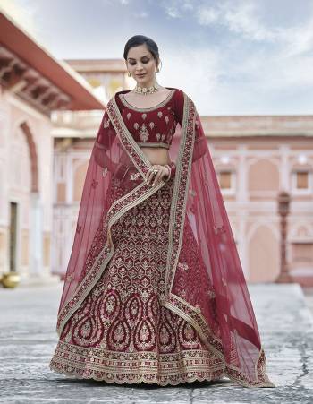 Garb This Bridal Heavy Designer Lehenga Choli In Fine Color Fabricated On Velvet Beautified Fabric Lahenga Choli With Heavy Designer Embroidery With Hand Work.Buy Now. 