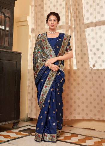 Looking This Partywear Saree Are Fine Saree Paired With Blouse.This Saree And Blouse Are Banarasi Soft Silk Fabric With Designer Jari Weaving Designer Work. Buy This Pretty Saree Now.