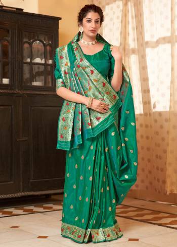 Looking This Partywear Saree Are Fine Saree Paired With Blouse.This Saree And Blouse Are Banarasi Soft Silk Fabric With Designer Jari Weaving Designer Work. Buy This Pretty Saree Now.