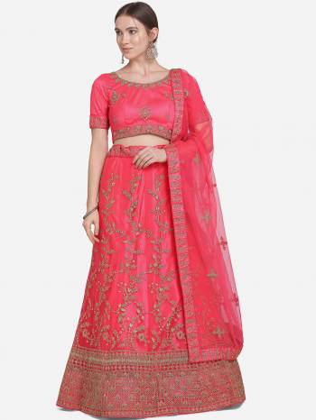 Attrective This Partywear Heavy Designer Lehenga Choli And Dupatta In Fine Color Fabricated On Net Beautified With Heavy Attractive Jari Embroidery Work.Buy Now. 