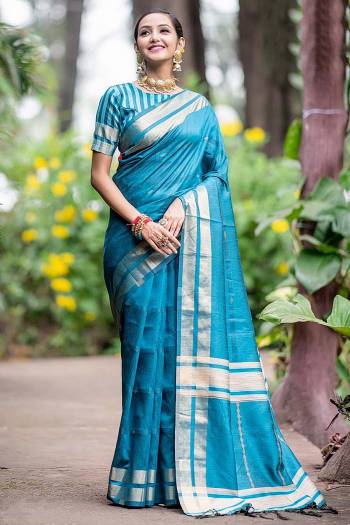 Garb This Tassle Saree Paired With Blouse.This Saree And Blouse Are Kashmir Cotton Silk Based Fabric With Wevon Self Designer Work. Buy This Pretty Saree Now.