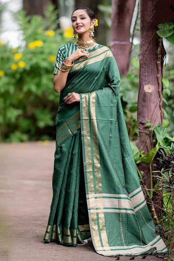 Garb This Tassle Saree Paired With Blouse.This Saree And Blouse Are Kashmir Cotton Silk Based Fabric With Wevon Self Designer Work. Buy This Pretty Saree Now.