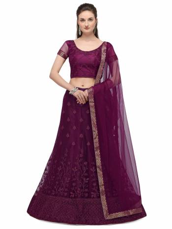 Attrective This Partywear Heavy Designer Lehenga Choli And Dupatta In Fine Color Fabricated On Net Beautified With Heavy Attractive Jari Embroidery Work.Buy Now. 