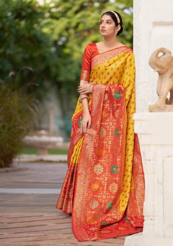 Attrective This Wedding Partywear Stylist Designer Fine Colour Saree Paired With Blouse.This Saree And Blouse Are Kanjivaram Silk Fabric With Heavy Designer Wevon Work. Buy This Pretty Saree Now.