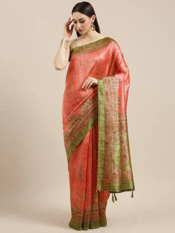 Attrective Look Pretty In This Beautifull Saree In Lovely Color Paired With Contrased Blouse. This Saree And Blouse Are Fabricated On Tussar Silk With Designer Digital Printed. Buy This Saree Now