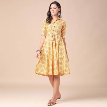 Attrective This Looking Readymade Long Kurti In Fine Color. This Kurti Are Cotton Fabricated Beautified With Designer Printed. It Is Light In Weight And Easy To Carry All Day Long. 