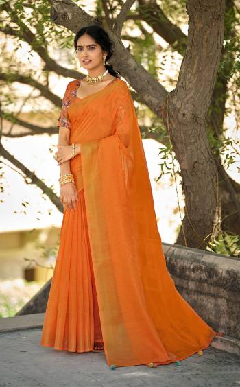 Attrective This Partywear Saree Are Fine Light Color Paired With Blouse.This Saree Are Cotton Linen And Blouse Are Art Silk Based Fabric With Weaving Designer With Floral Printed. Buy This Pretty Saree Now.