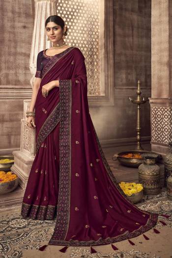 Stylist This Partywear Designer Fine Colour Saree Paired With Blouse.This Saree Are Vichitra Silk And Blouse Are Two Tone Phantom Silk Fabric With Heavy Jari,Resham Embroidery Embroidery,Stone Work Blouse. Buy This Pretty Saree Now.