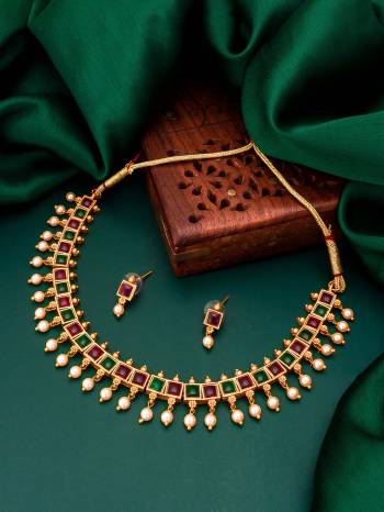 Attrective Look To Your Personality By Pairing Up This Beautiful Necklace With Your Ethnic Attire. This Pretty Set Is In Fine Color Beautified With Stone And Pearl Work. Buy Now.