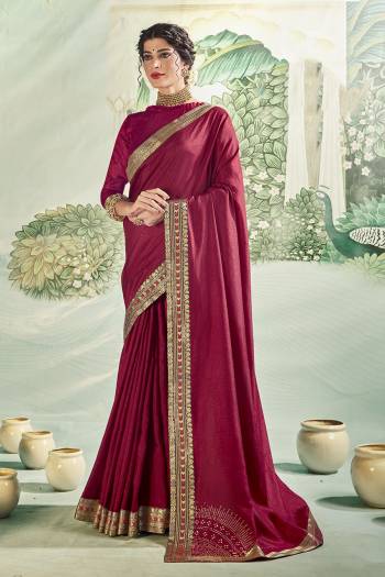 Look This Designer Saree Are Fine Saree Paired With Blouse.This Saree And Blouse Are Vichitra Silk Based Fabric With Designer Corner Swarovshki Butta With Lace Border. Buy This Pretty Saree Now.