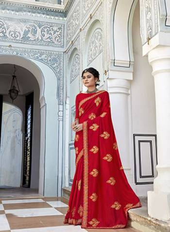 Looking This Designer Fine Color Saree Paired With Blouse.This Saree And Blouse Are Vichitra Silk Fabric With Heavy Designer Thread Embroidery Work. Buy This Pretty Saree Now.