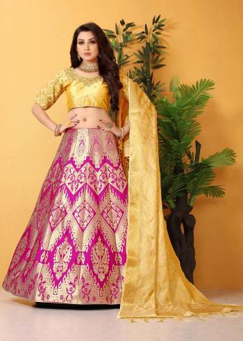 Attrective This Partywear Heavy Designer Lahenga Choli Fine Color,This Lahenha Choli Are Banarasi Silk Fabricated Beautified With Attrective Wevon Designer With Embroideri,Savroski Work.Buy Now. 