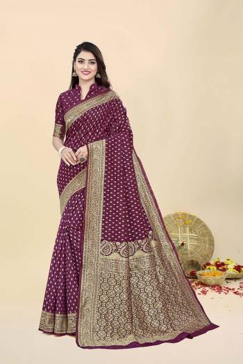 Stylist This Traditional Partywear Designer Fine Colour Saree Paired With Blouse.This Saree And Blouse Are Banarasi Silk Fabric With Heavy Wevon Jacquad Designer. Buy This Pretty Saree Now.