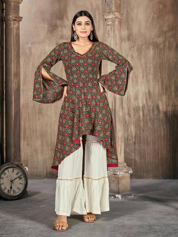 Stylist This Readymade Long Kurti With Plazzo In Fine Color Kurti And Plazzo Are Rayon Fabricated Beautified With Designer Printed. It Is Light In Weight And Easy To Carry All Day Long. 