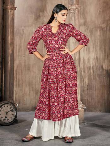 Stylist This Readymade Long Kurti With Plazzo In Fine Color Kurti And Plazzo Are Rayon Fabricated Beautified With Designer Printed. It Is Light In Weight And Easy To Carry All Day Long. 