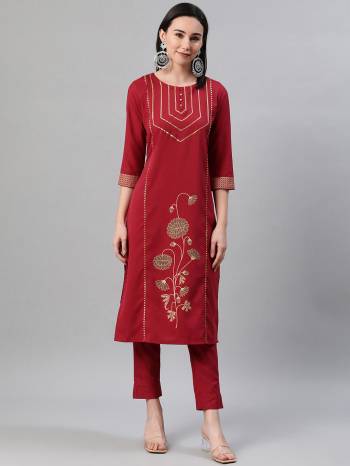 Attrective Looking This Readymade Long Kurti With Bottom In Fine Color. This Kurti And Pant Are Fabricated On Rayon Beautified With Designer Foil Printed. It Is Light In Weight And Easy To Carry All Day Long. 