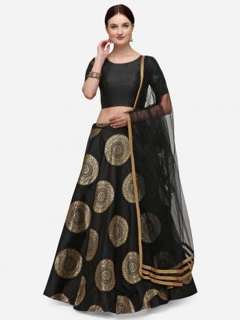 Looking This Partywear Heavy Designer Lehenga Choli And Dupatta In Fine Color. This Lahenga Choli Are Banarasi Silk And Dupatta Are Net Fabricated On Beautified With Attractive Wevon Jacquard Designer.Buy Now. 