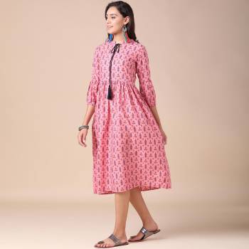 Looking This Readymade Long Kurti In Fine Color. This Kurti Are Poly Cotton Fabricated Beautified With Designer Printed. It Is Light In Weight And Easy To Carry All Day Long. 