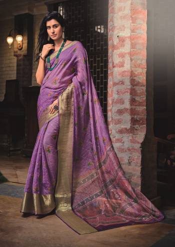 Attrective This Partywear Stylist Designer Fine Colour Saree Paired With Blouse.This Saree And Blouse Are Velvet Chiffon Fabric With Wevon Designer With Looking Printed. Buy This Pretty Saree Now.