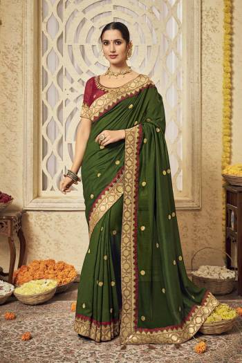 Stylist This Partywear Designer Fine Colour Saree Paired With Contrasted Blouse.This Saree Are Vichitra Silk And Blouse Are Phantom Silk Fabric With Heavy Jacquad Border With Jari,Resham Embroidery Work Blouse. Buy This Pretty Saree Now.