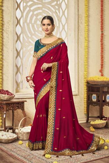 Stylist This Partywear Designer Fine Colour Saree Paired With Contrasted Blouse.This Saree Are Vichitra Silk And Blouse Are Phantom Silk Fabric With Heavy Jacquad Border With Jari,Resham Embroidery Work Blouse. Buy This Pretty Saree Now.