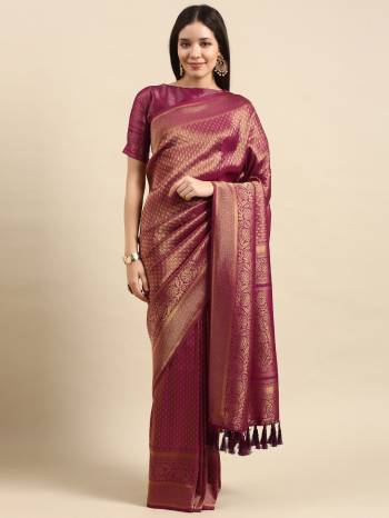 Looking This Traditional Partywear Saree Are Fine Saree Paired With Blouse.This Saree And Blouse Are Silk Fabric With Designer Weaving Jacquard Work. Buy This Pretty Saree Now.