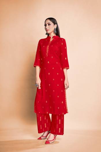 Looking This Readymade Long Kurti With Bottom In Fine Color.Its Top And Bottom Are Rayon Fabricated Beautified With Designer Foil Printed. It Is Light In Weight And Easy To Carry All Day Long. 