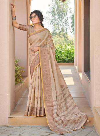 Looking This Designer Tassle Saree Are Fine Saree Paired With Blouse.This Pretty Saree And Blouse Are Cotton Based Fabric With Weaving Designer Work. Buy This Pretty Saree Now.