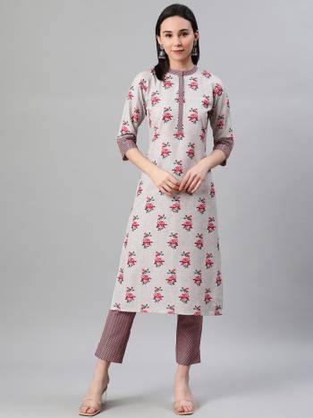 Looking This Readymade Long Kurti With Bottom In Fine Color. This Kurti And Pant Are Fabricated On Rayon Beautified With Designer Digital Printed. It Is Light In Weight And Easy To Carry All Day Long. 