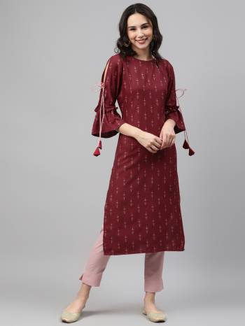 Looking This Readymade Long Kurti With Bottom In Fine Color. This Kurti And Pant Are Fabricated On Rayon Beautified With Designer Screen Printed. It Is Light In Weight And Easy To Carry All Day Long. 