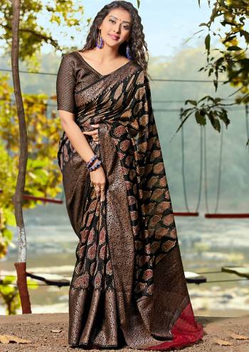 Designer This Wedding Partywear Fine Color Saree Paired With Blouse.This Saree And Blouse Are Soft Cotton Fabric With Heavy Designer Wevon Border With Digital Printed. Buy This Pretty Saree Now.